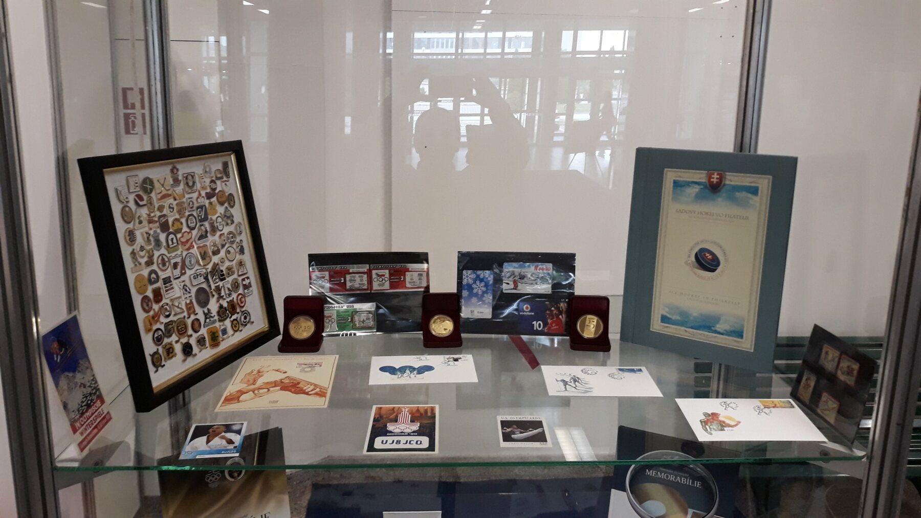 Výstava olympijských artefaktov SSOŠZ v Inchebe – fotografia 1